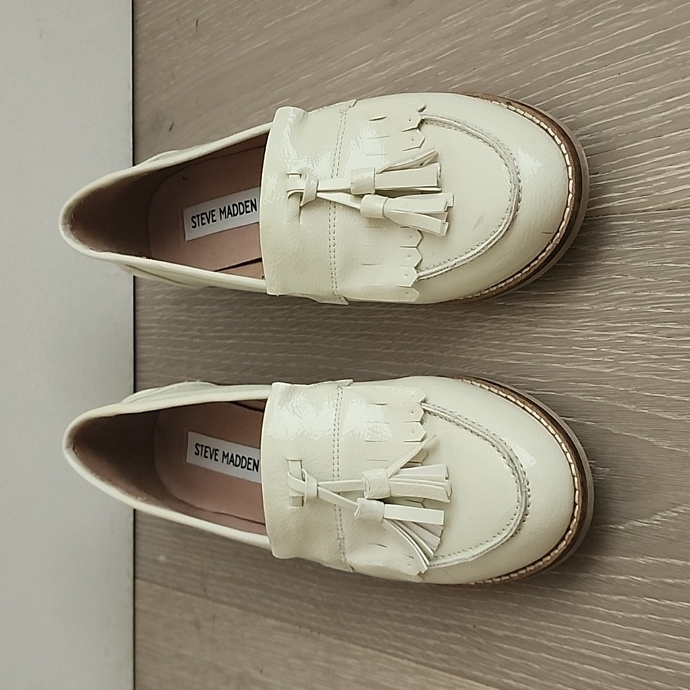 Steve Madden Creme Loafers Women's 7